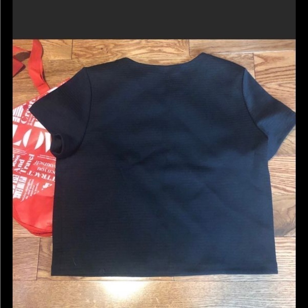 LULULEMON shaped short sleeve - Picture 3 of 6